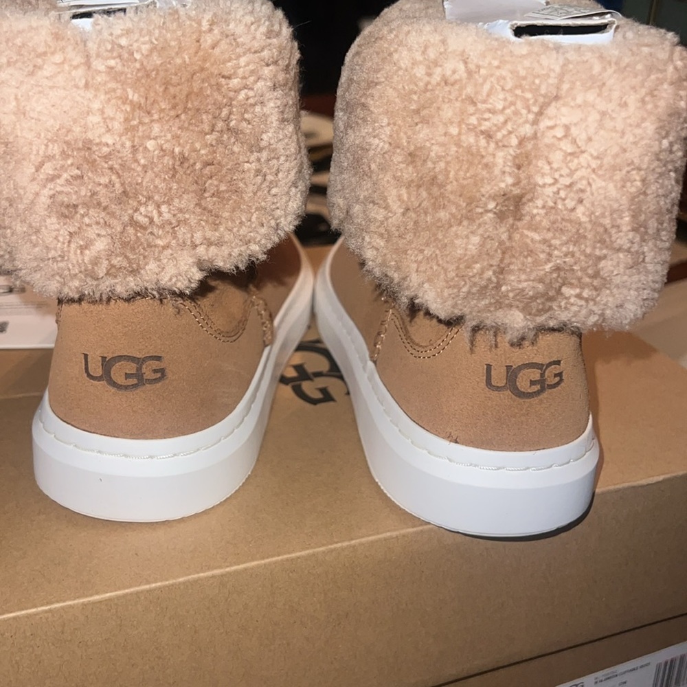 UGG Alameda cuffable boots - Picture 2 of 4